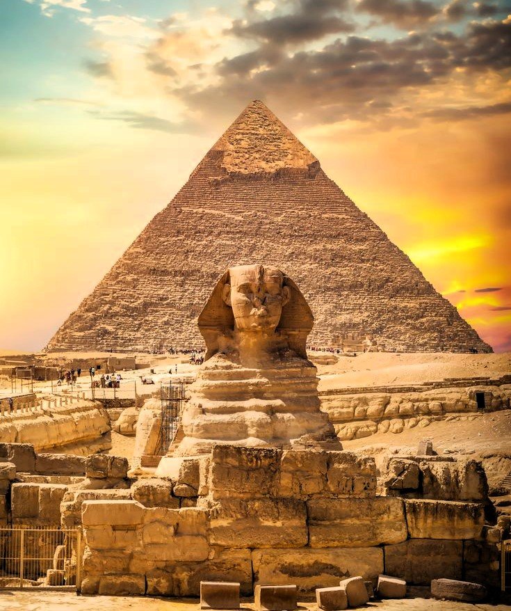 Full-Day Tour from Hurghada to Cairo Pyramids & Museum (by Bus)